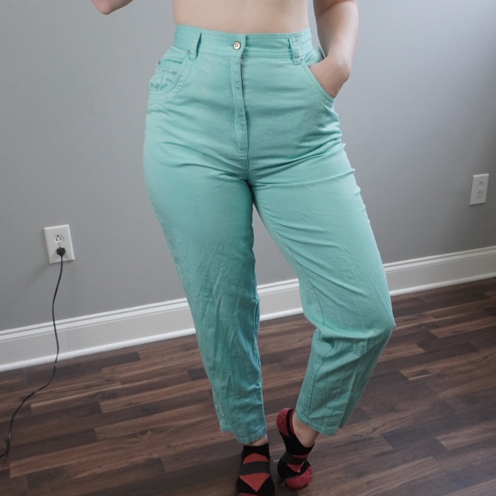 Vintage High Waisted Cotton Aqua Blue Straight Leg Jeans Pants with cutout